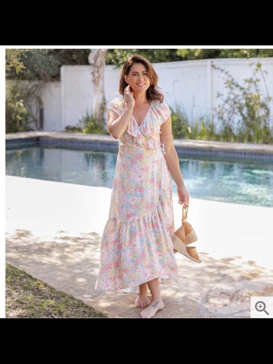 Joe Fresh Dresses & Skirts - Joe Fresh x Jillian Harris Women's Floral Wrap Midi Dress in Pastel Pink